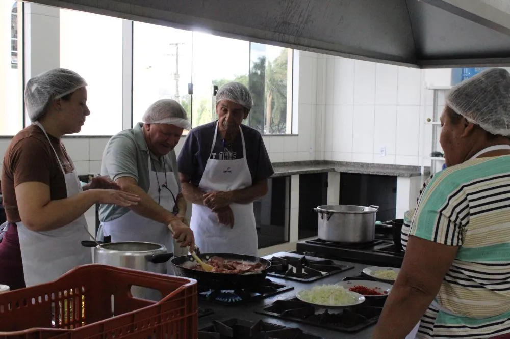 Castro recebe oficina gratuita de gastronomia tropeira