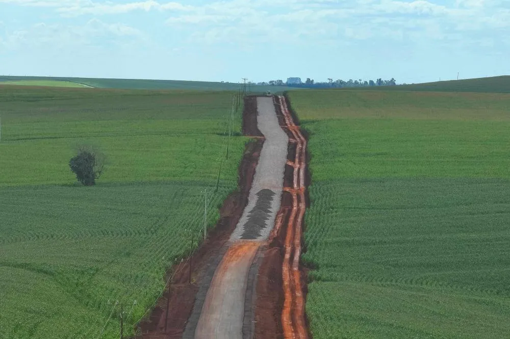 Paraná investe R$ 3,5 bilhões no escoamento da zona rural de mais de 260 cidades Foto: Arnaldo Neto/AEN