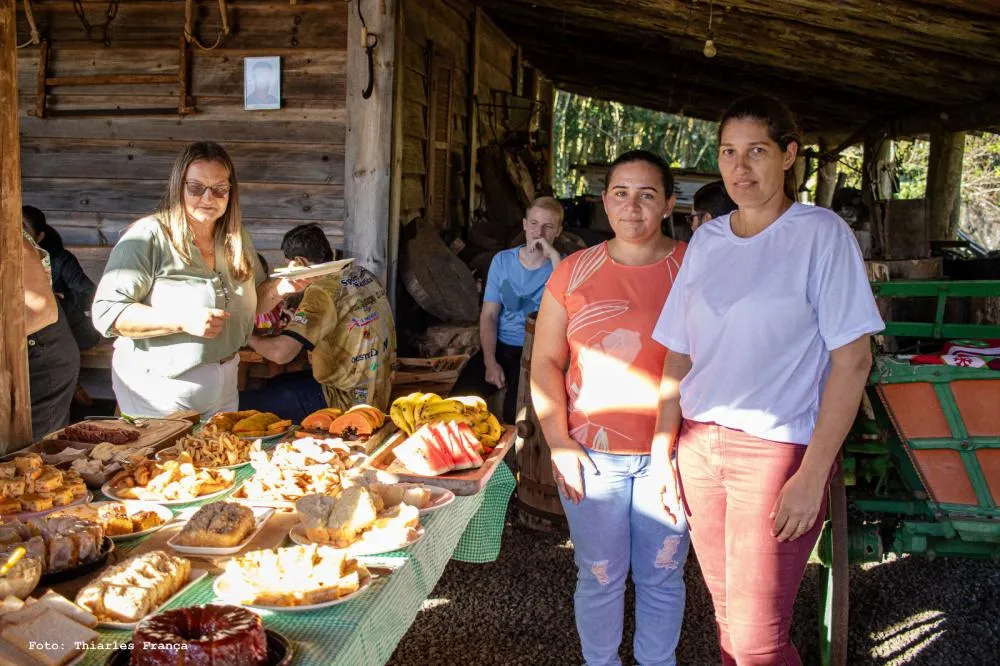 Superação que floresce no campo: Mareli, Janete e Elisiane transformaram desafios em oportunidade e hoje colhem os resultados do empreendedorismo rural em Rio Bonito do Iguaçu. Foto IDR Paraná
