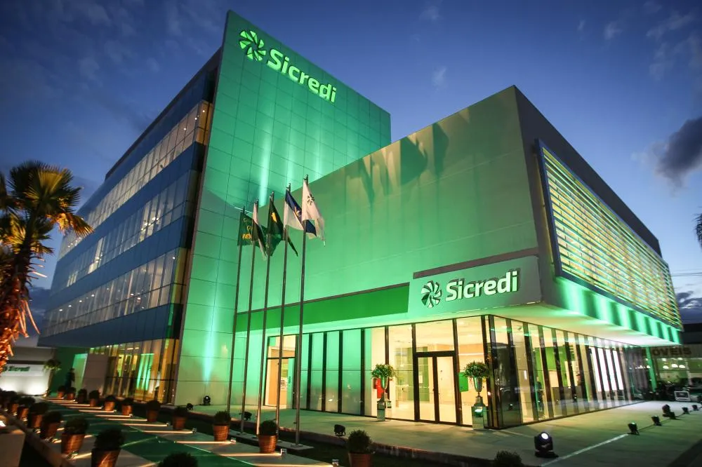 Sicredi atinge R$ 300 bilhões na carteira de investimentos