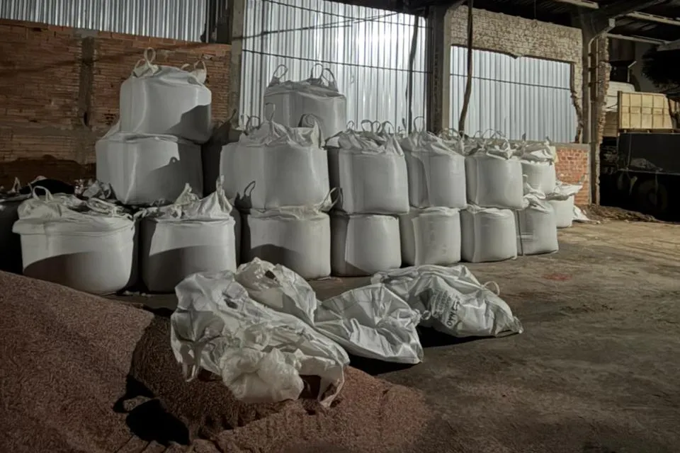 PCPR prende 7 e apreende maquinário para adulteração de fertilizantes em Ponta Grossa Foto: PCPR