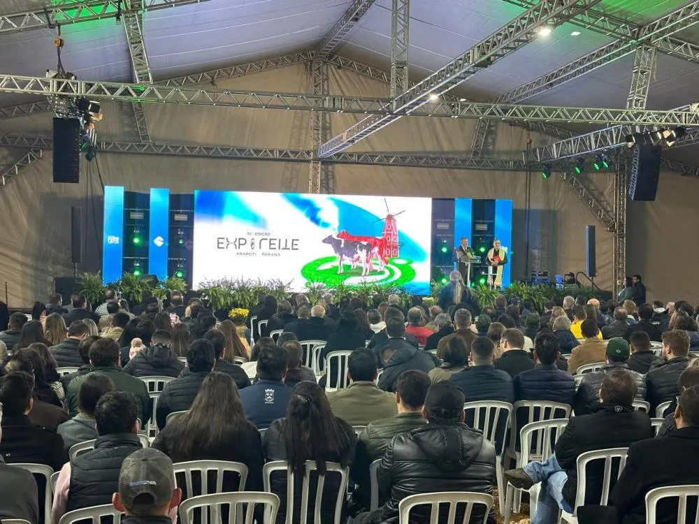 Programação técnica da 52ª Expoleite articula conhecimento especializado e reconhecimento a produtores