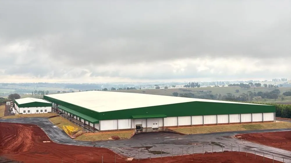 Grupo Pluma investe na construção de um dos maiores incubatórios da América Latina
