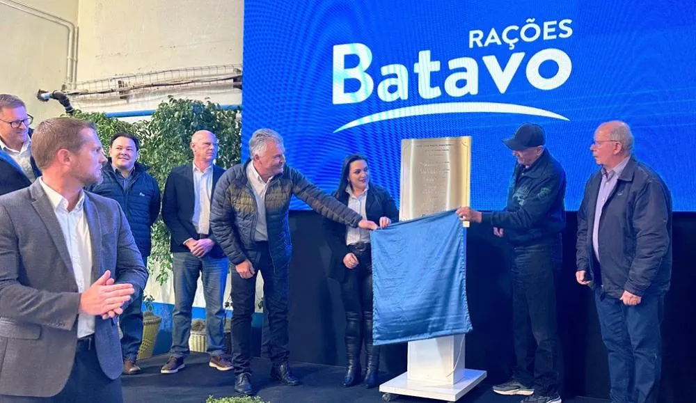 Frísia inaugura linha para suínos na fábrica da Rações Batavo