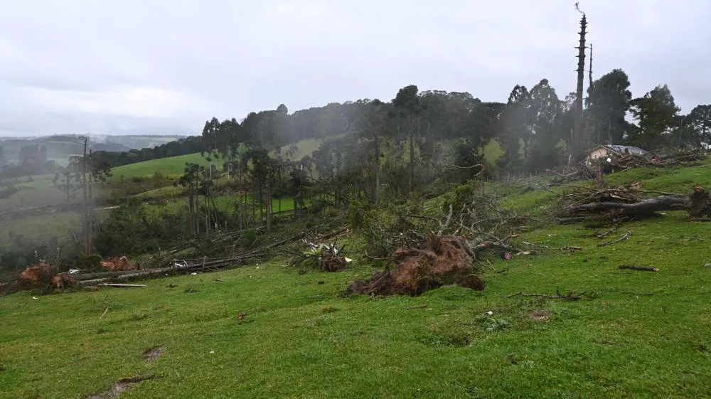 Cidades afetadas por fenômenos climáticos são dispensadas de licenças ambientais para reconstrução