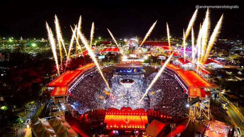 Abertura do Rodeio Internacional une tradição, fé e música na Festa do Peão de Barretos