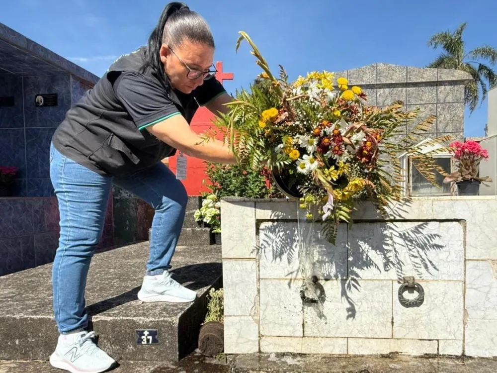 Inscrições para vender artigos religiosos, velas, flores, bebidas e alimentos devem ser feitas até dia 28 de outubro. Fotos Daniel Calvo