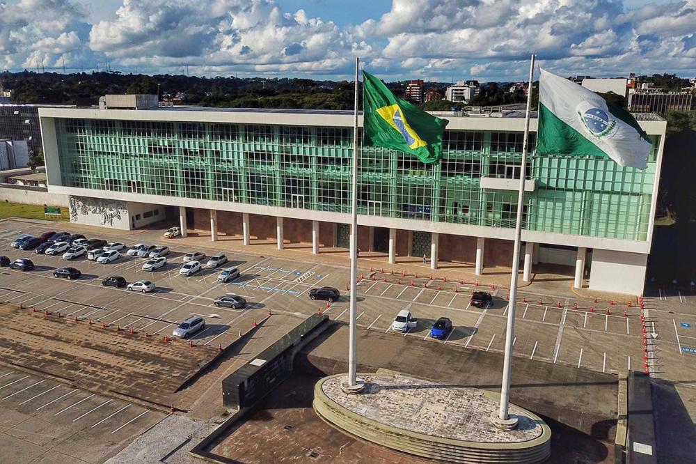 Com a decisão, todos os órgãos da administração pública estadual direta e indireta terão expediente normal nos dias 15, 16 e 17 de fevereiro.