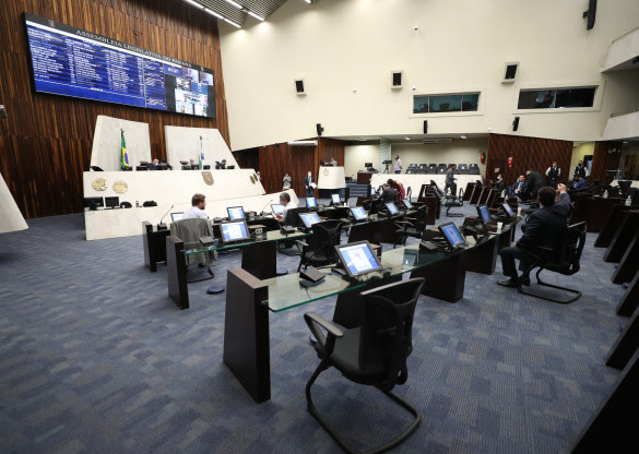 A série de audiências públicas sobre o novo modelo de concessão do pedágio no Paraná continua nesta semana, quando outros encontros serão realizados em Londrina na quinta-feira (11), a partir das 9 horas na sede da Sociedade Rural do Paraná, no Parque de 