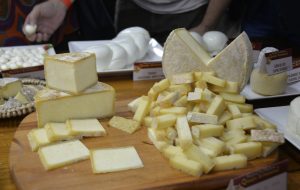 De acordo com a Portaria, o estabelecimento interessado em ter a inclusão do Selo Arte no seu produto deverá estar registrado no Centro de Inspeção de Produtos de Origem Animal (CIPOA) sob o Serviço de Inspeção de São Paulo na forma artesanal (SISP artesa