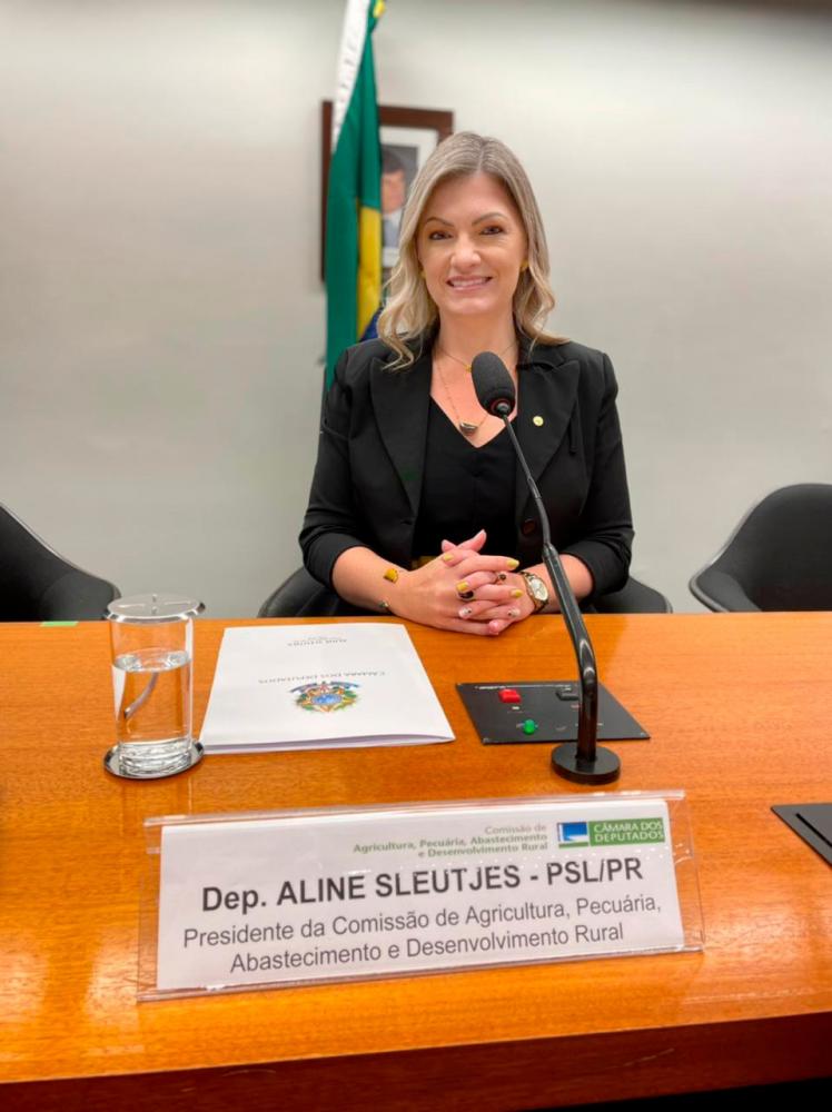 A deputada Aline Sleutjes (PSL-PR) é eleita a nova presidente da Comissão de Agricultura, Pecuária, Abastecimento e Desenvolvimento Rural da Câmara Federal. 