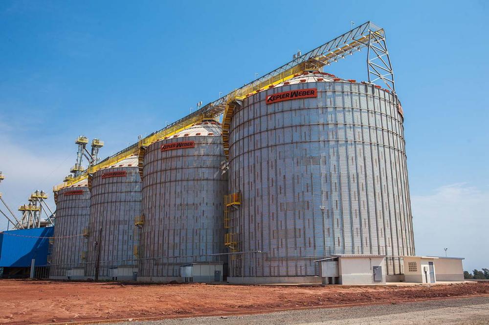 O estado com mais obras é o Rio Grande do Sul, terceiro maior produtor de grãos do Brasil, segundo o Instituto Brasileiro de Geografia e Estatística (IBGE), onde 56 complexos de armazenagens estão sendo executados.
