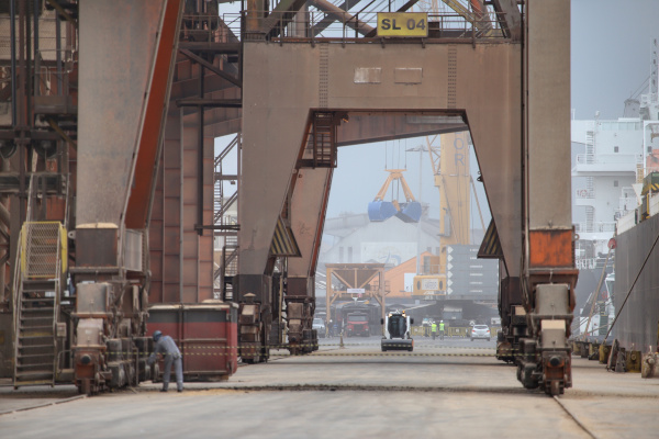  Para o agronegócio, as exportações setoriais de São Paulo representaram 15,6% em relação ao agronegócio brasileiro, já as importações representaram 34,1% do total nacional.