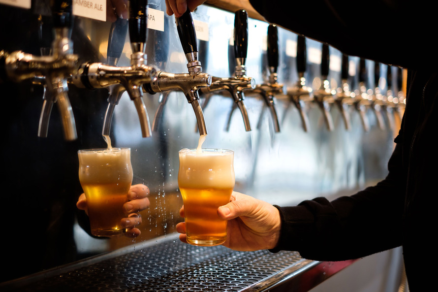 Cervejas artesanais paranaenses estão entre as melhores do País - As cervejarias foram premiadas no Concurso Brasileiro de Cervejas 2021,evento que reuniu mais de três mil rótulos brasileiros. O Paraná foi oterceiro colocado em número de medalhas, atrás a