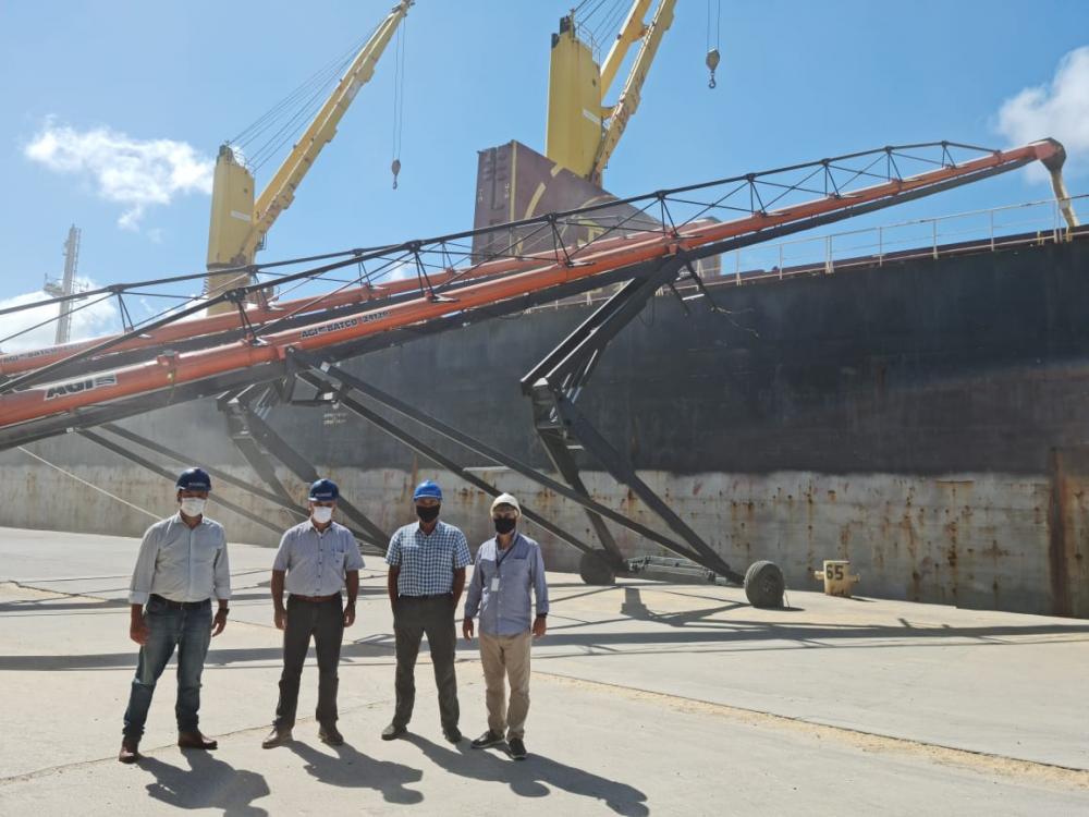 Saindo do Terminal Logístico de Arroz de Rio Grande, o navio MV Vola irá transportar 27 mil toneladas de arroz à Costa Rica. - Foto: Divulgação/Irga