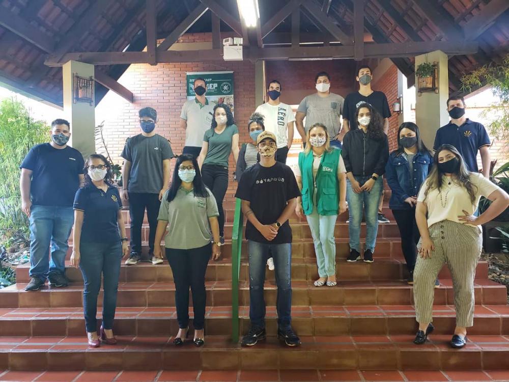 Realizado em parceria com o Serviço Nacional de Aprendizagem Rural do Paraná (Senar-PR), o projeto reúne 10 jovens aprendizes da região de Londrina (PR), que iniciaram a capacitação em março.