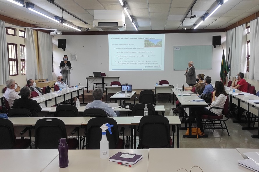 O Comitê Técnico-Científico é um órgão criado para assessorar a direção, e integrado pelos diretores e outros seis membros eleitos entre os pesquisadores, extensionistas e técnicos da instituição.Fotos IDR