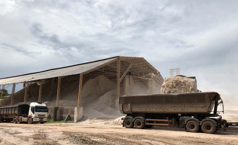Neste novo “aniversário”, o calcário reafirma os benefícios comprovadamente entregues a lavouras e aos mais diversos perfis de culturas, propriedades e produtores rurais.