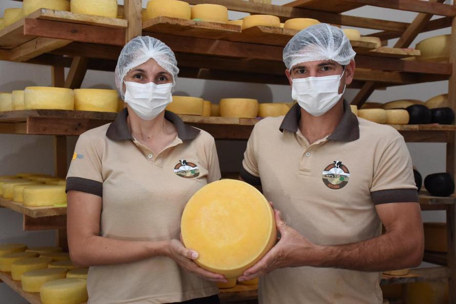 Queijo artesanal de Salgado Filho é o primeiro produto paranaense a receber o Selo Arte. Fotos: Júlio César Nesi