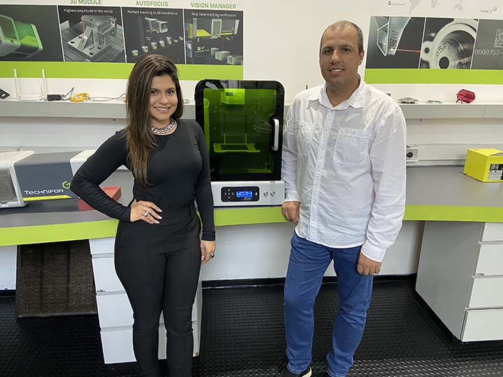 ngrid Santos, da Gravotech AL e Juliano Moura, da Gravomark. Entre os principais segmentos atendidos pela empresa estão as indústrias de peças, conjuntos soldados, acessórios e maquinário agrícola.