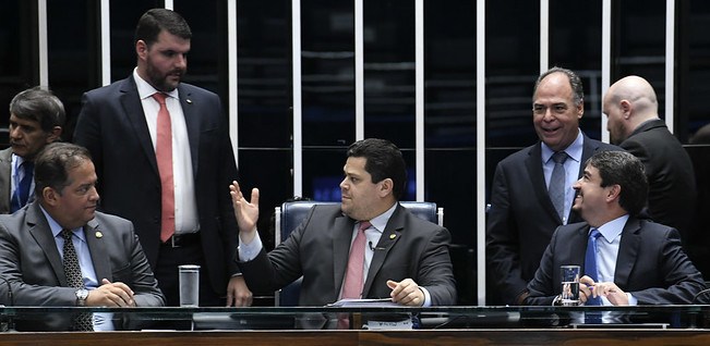 A medida vai ajudar a desburocratizar o acesso do produtor rural ao crédito e pode ampliar em R$ 5 bilhões as receitas de financiamento para o agronegócio no Brasil.