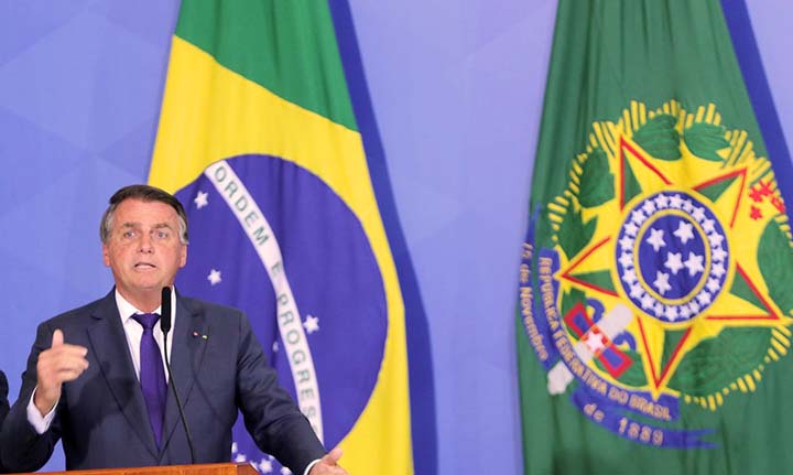 O presidente da República, Jair Messias Bolsonaro, discursa durante a cerimônia de Lançamento das Autorizações Ferroviárias - Setembro Ferroviário.© Wilson Dias/Agência Brasil