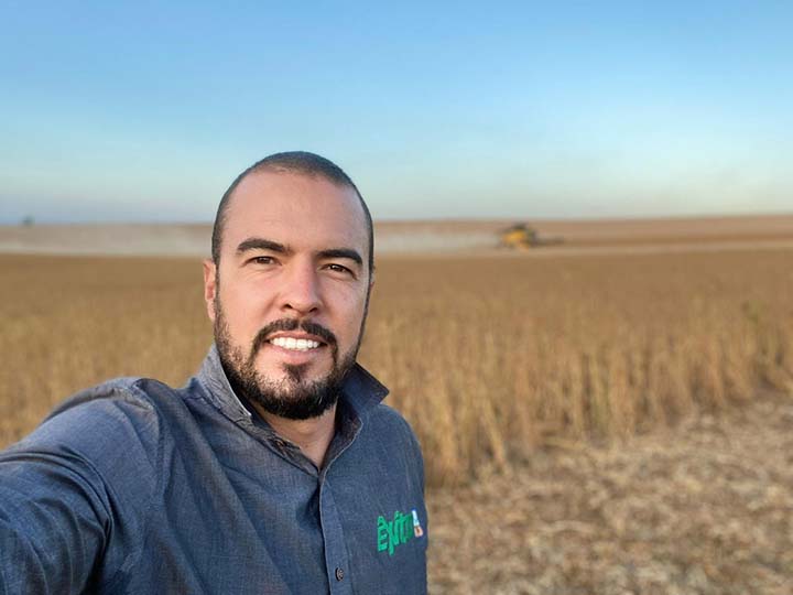 Lucas Bochnia, graduado em Engenharia Agronômica pelo Cescage