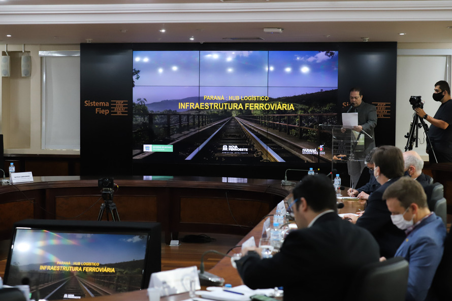 O secretário estadual da Infraestrutura e Logística, Sandro Alex e o o secretário de Planejamento e Projetos Estruturantes do Paraná, Valdemar Bernardo Jorge participam de Webinar dos Portos do Paraná sobre o Potencial de Movimentacao de Cargas para o pro