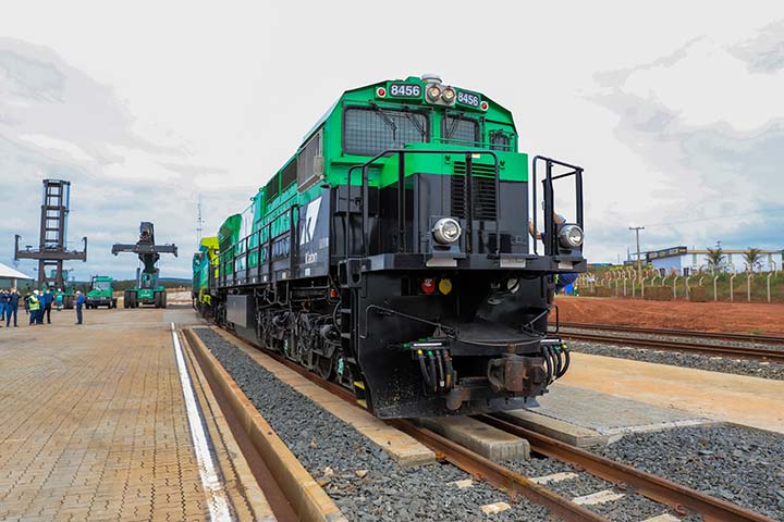 O terminal intensifica o desenvolvimento da infraestrutura logística no Brasil, pois diversifica e permite o uso de outros modais, além do rodoviário, para o deslocamento de cargas, o que torna o processo mais simples..Foto Rafael Chui
