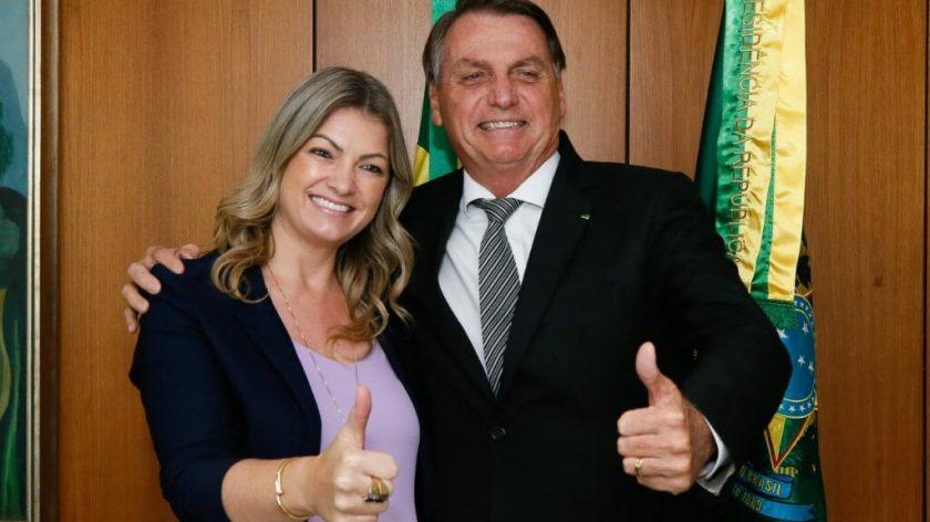 O chefe do Poder Executivo Federal agradeceu aos paranaenses por todo o apoio recebido.