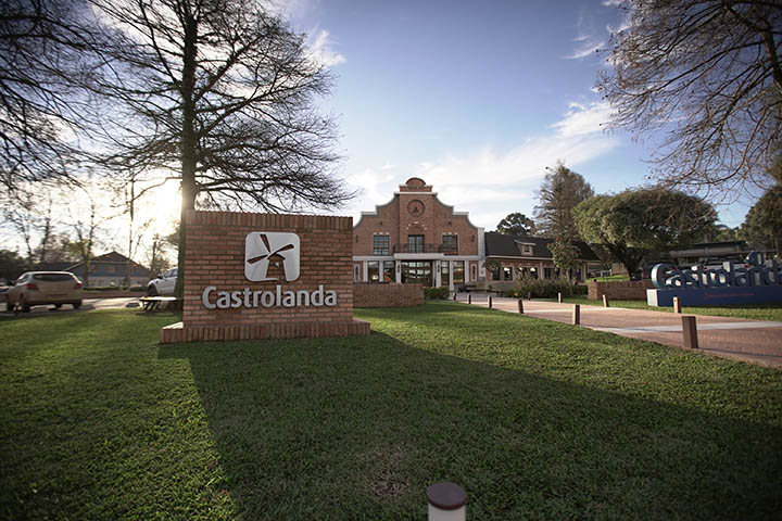 O Anuário Valor 1000 ainda aponta a Castrolanda como a 33ª maior empresa do Sul do país e a 13ª brasileira no ramo do Agronegócio.