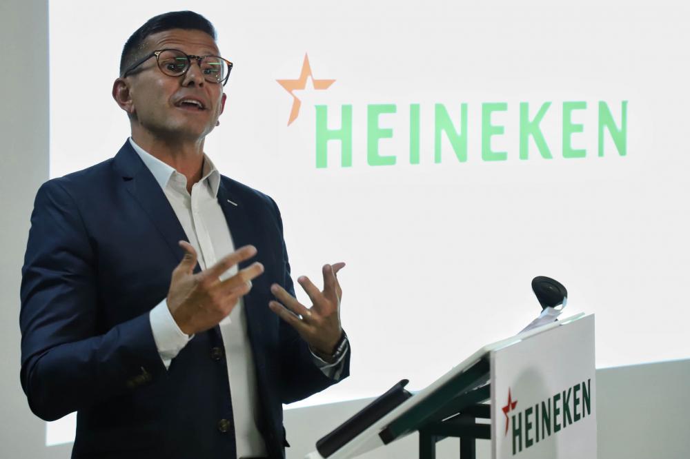Na unidade da indústria, em Ponta Grossa, a cervejaria anunciou que vai destinar R$ 865 milhões até 2021 para a ampliação da produção da planta, concentrada em rótulos como Heineken e Amstel.