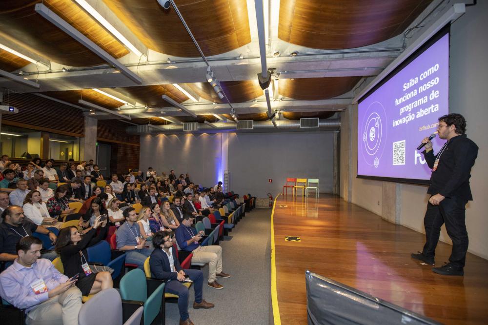 Sergio Pinto - Diretor de inovação da BRF durante o showcase Emerge Labs BRF.