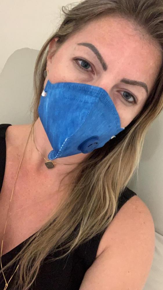 Aline Sleutjes depois que saiu do hospital mandou mensagem no grupo de trabalho no watsapp para acalmar familiares, amigos e eleitores. Agora ela está em casa de repouso.