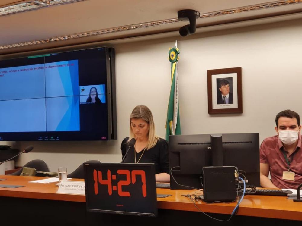 A presidente da Comissão de Agricultura da Câmara dos Deputados e relatora do projeto, Deputada Federal Aline Sleutjes, destacou que a audiência sugerida pelo Deputado Pedro Uczai foi muito importante para discutir o tema com técnicos, pesquisadores e ins