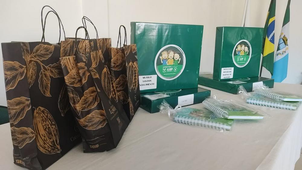 Alunos e professores de Castro recebem a premiação do Agrinho 2021