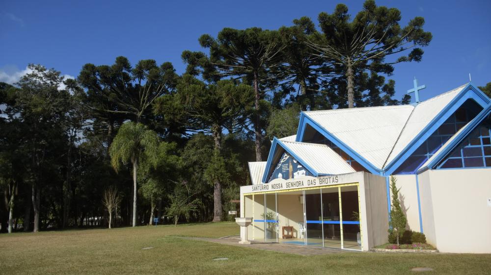 Nossa Senhora das Brotas é padroeira da agropecuária, da Rota dos Tropeiros e do município de Piraí do Sul onde fica o Santuário Diocesano.