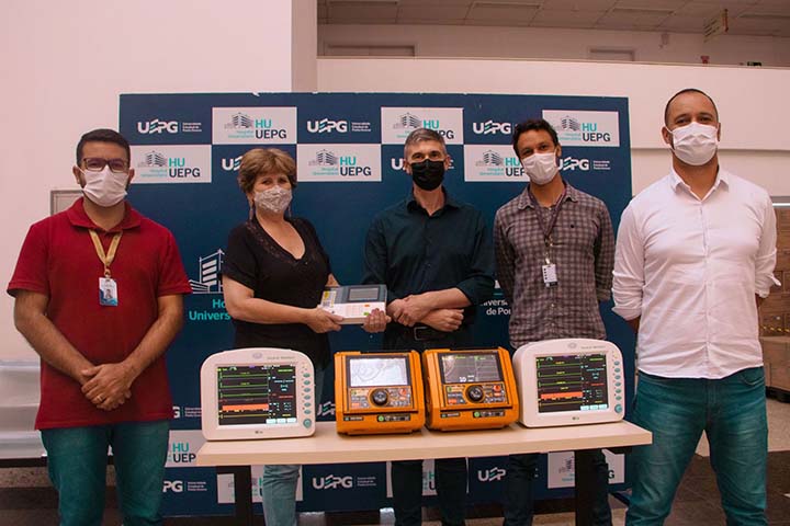 A Cooperativa Castrolanda doou 5 equipamentos, que somam R$ 78.376,82. São dois desfibriladores, um eletrocardiógrafo e dois monitores multiparâmetros.