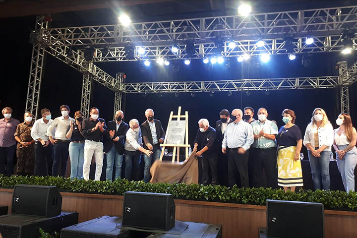 Governo entrega licença de instalação para a primeira fase de construção da Maltaria Foto: SEAB