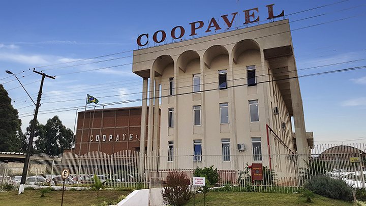 A Coopavel indicou 12 de seus colaboradores para uma missão especial: dobrar o faturamento da cooperativa até o fim de 2025.
