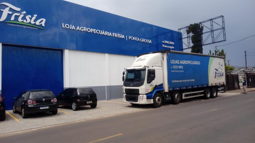 A loja conta com 700 metros quadrados de área construída e tem mais de 6 mil itens presentes.