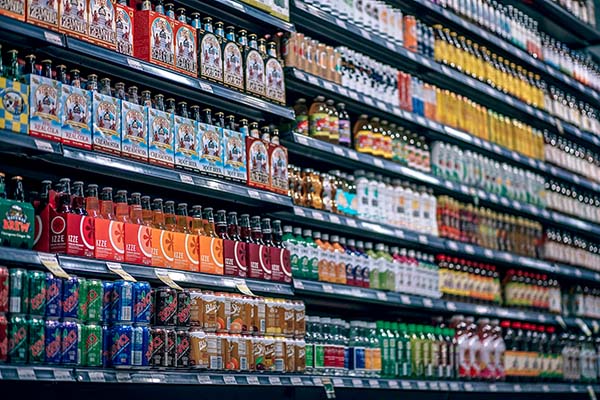 O empreendedor sabe que vai enfrentar dificuldades e que terá que se reinventar para sair da crise, mas este é o momento do consumidor ser inteligente a ponto de fazer parte dessa transformação, não pode ser mais um simples receptor.
