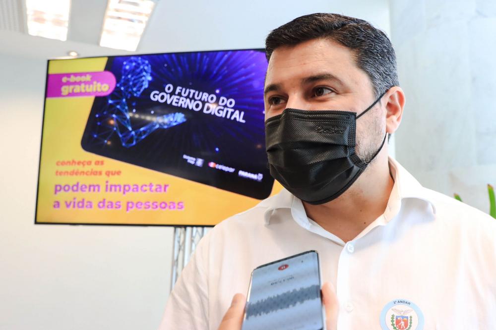 O e-book é uma síntese dos grandes desafios da transformação digital no poder público e reúne tendências em áreas tecnológicas para que os governos decidam se devem integrá-las. 