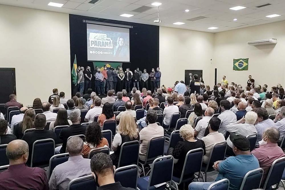 A deputada federal Aline Sleutjes tem atendido aproximadamente 220 municípios e já destinou mais de R$ 160 milhões, um valor que tem feito a diferença em muitas cidades do Paraná.