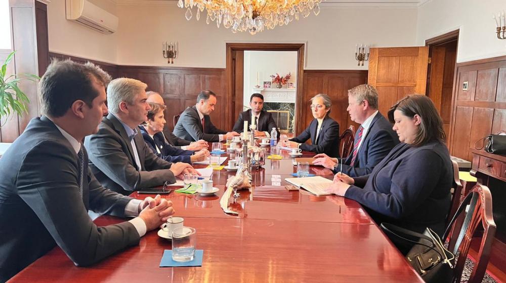 ereza Cristina também se reuniu com os presidentes das empresas Brasil Potash, Gensource, Nutrien, e Fertilizer Canada, além do Vice-Ministro da Agricultura do Canadá, Paul Samson. Nos encontros, a ministra falou sobre a importância do potássio para a p