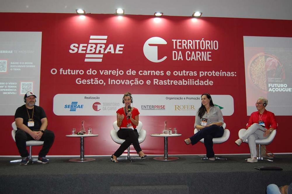 Mesa redonda com o CEO do Içougue Tiago Albino, a CEO do Território da Carne Andréa Mesquita, a Consultora do Sebrae Juliana Segallio e a Diretora de Negócios da Evolue Giovana Vieira