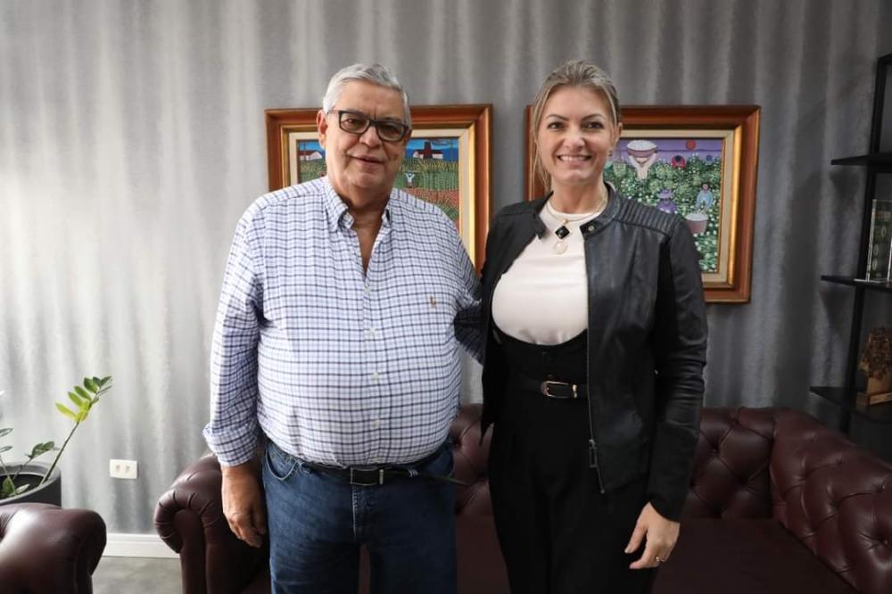 Presidente do Sistema FAEP/SENAR-PR, Ágide Meneguette e a deputada federal Aline 