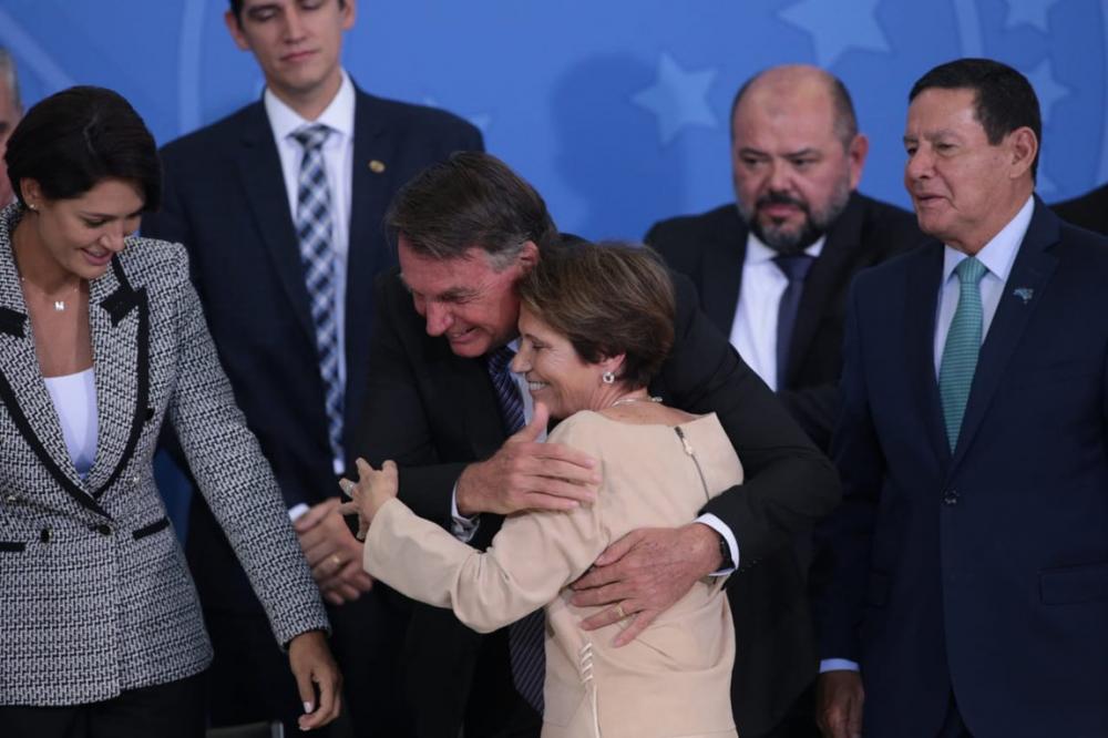 Tereza Cristina destacou que o bom trabalho desenvolvido no Mapa terá continuidade sob comando do novo ministro Marcos Montes. “Temos um ministério mais leve, preparado para apoiar a agropecuária de nosso país. 