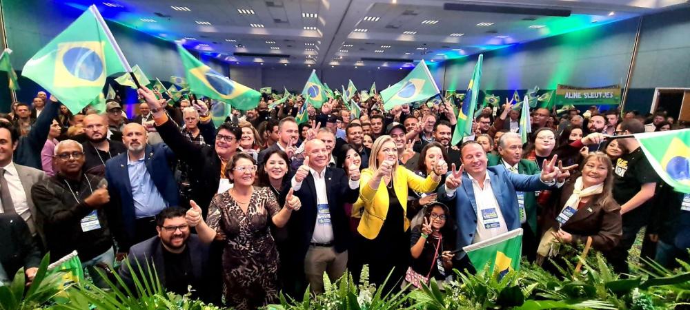Aline Sleutjes é indicada como pré-candidata ao Senado pelo PROS Paraná em evento em Curitiba. Foto assessoria.