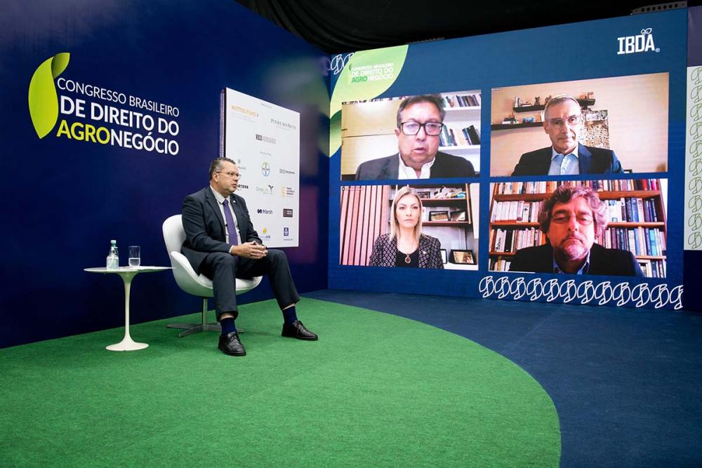 Para Sleutjes, a legislação não diminui o grau de responsabilidade dos órgãos, somente agiliza o processo para que, em no máximo dois anos, o país tenha novos produtos.